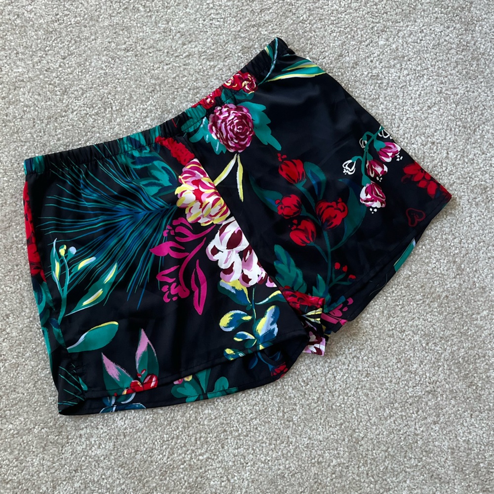 Stars Above Black Satin Floral Print Sleep Shorts Size Small NWT